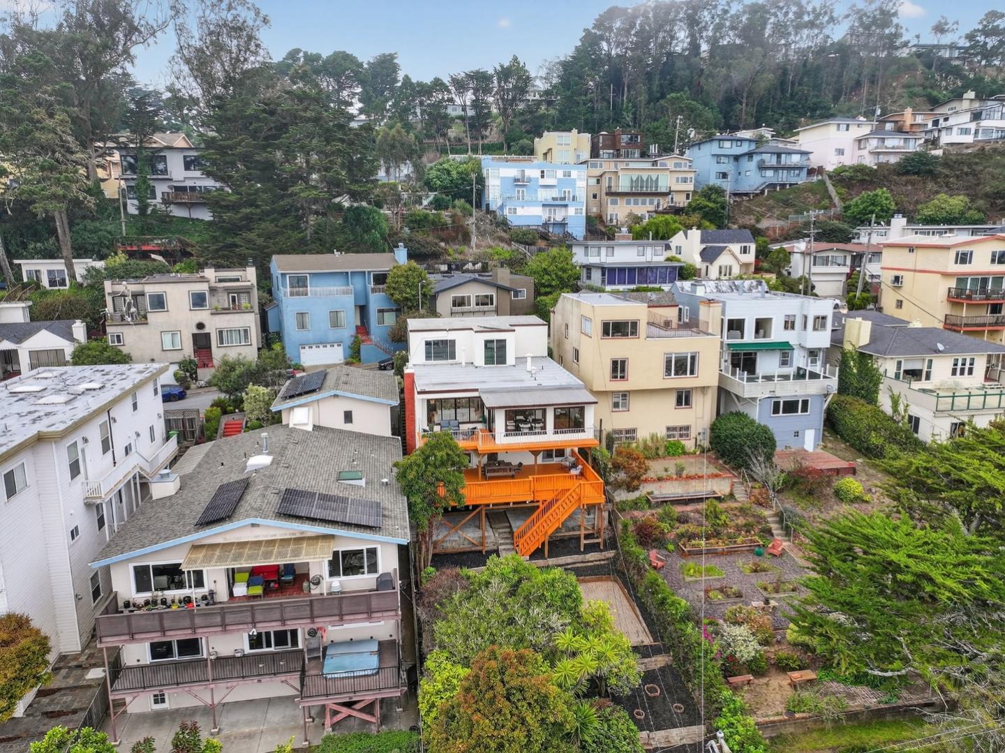 Detail Gallery Image 74 of 104 For 72 Cresta Vista Dr, San Francisco,  CA 94127 - 4 Beds | 3 Baths