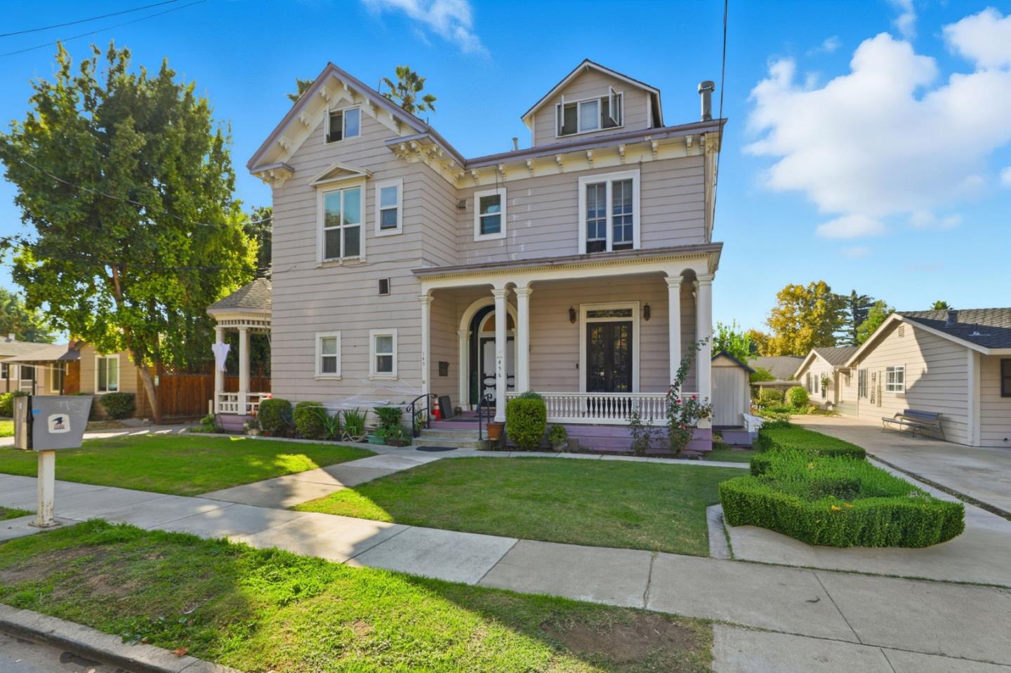 Detail Gallery Image 4 of 22 For 145 Sunol St, San Jose,  CA 95126 - – Beds | – Baths