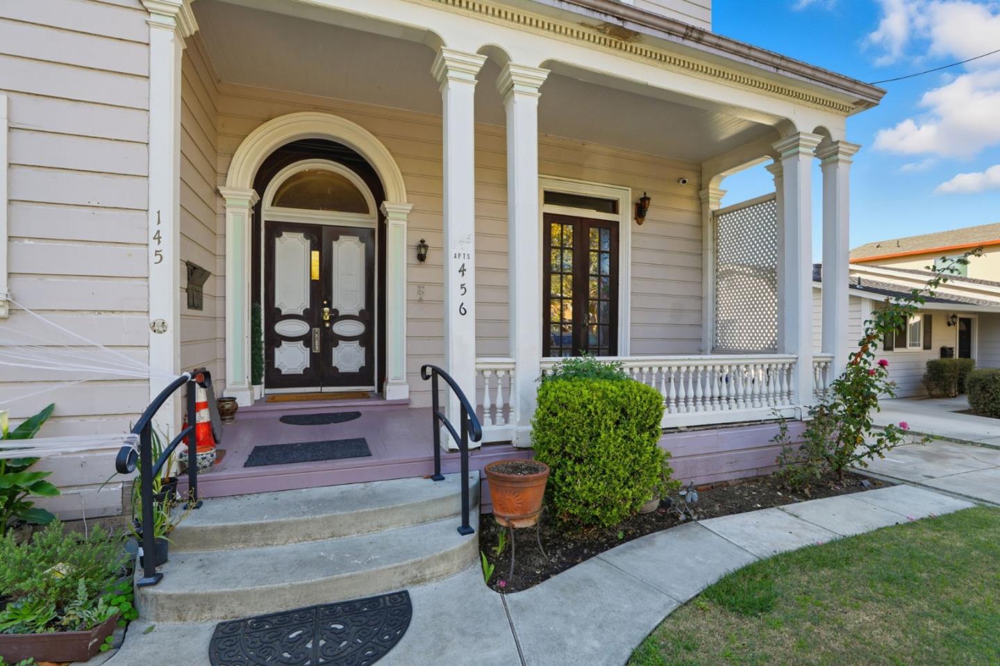 Detail Gallery Image 6 of 22 For 145 Sunol St, San Jose,  CA 95126 - – Beds | – Baths