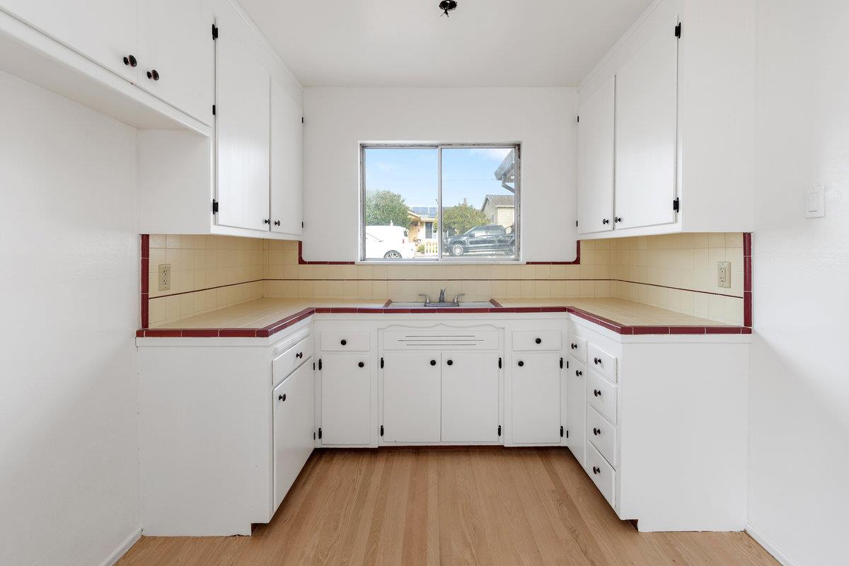 Detail Gallery Image 7 of 35 For 831-841 Santa Lucia Ave, San Bruno,  CA 94066 - 4 Beds | 2 Baths