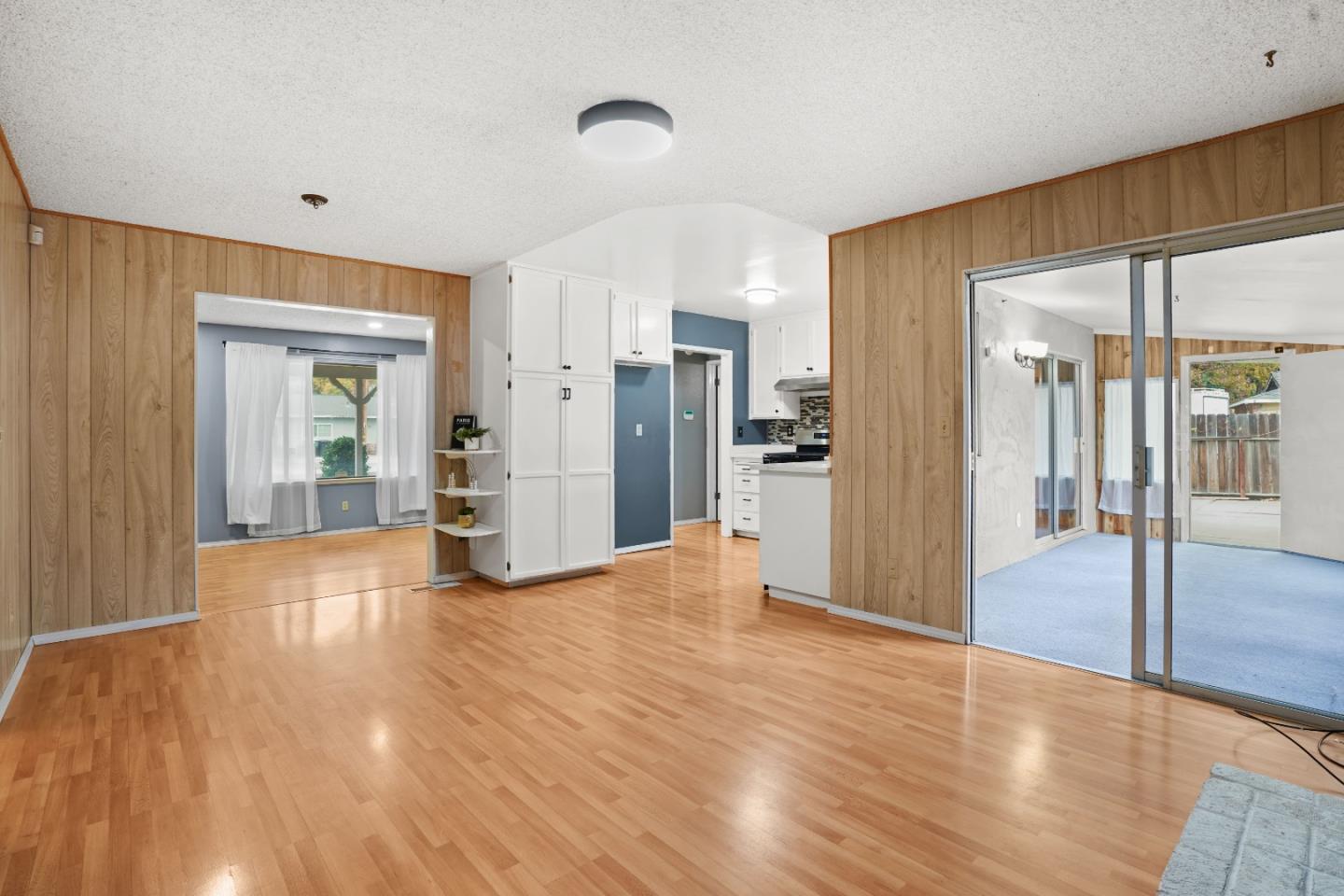 Detail Gallery Image 4 of 45 For 1508 Hamilton Ave, Modesto,  CA 95350 - 3 Beds | 2 Baths