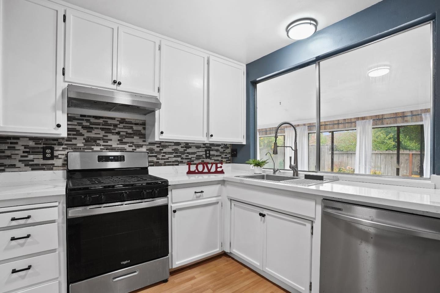 Detail Gallery Image 9 of 45 For 1508 Hamilton Ave, Modesto,  CA 95350 - 3 Beds | 2 Baths