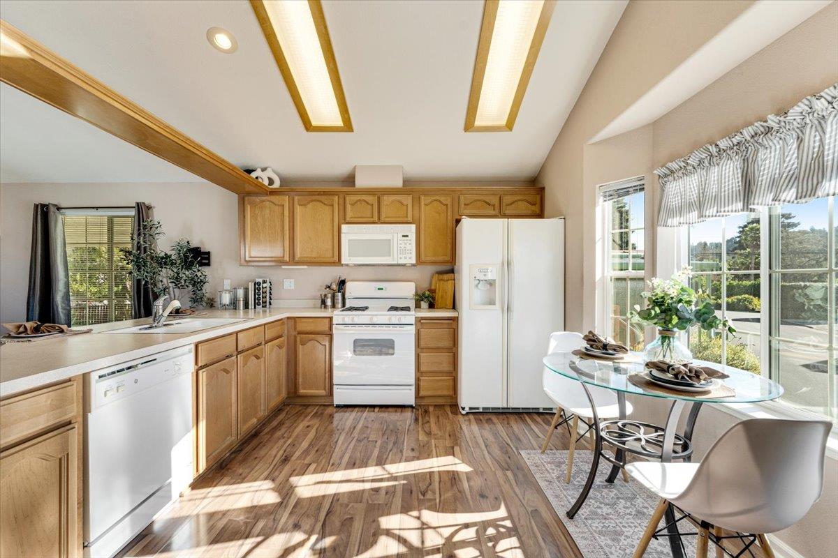 Detail Gallery Image 10 of 27 For 999 Old San Jose #53,  Soquel,  CA 95073 - 2 Beds | 1 Baths