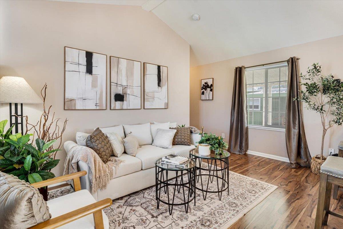 Detail Gallery Image 5 of 27 For 999 Old San Jose #53,  Soquel,  CA 95073 - 2 Beds | 1 Baths