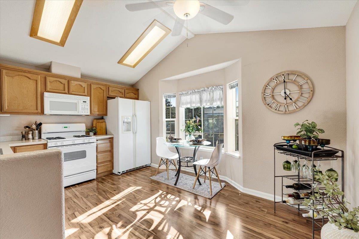 Detail Gallery Image 9 of 27 For 999 Old San Jose #53,  Soquel,  CA 95073 - 2 Beds | 1 Baths