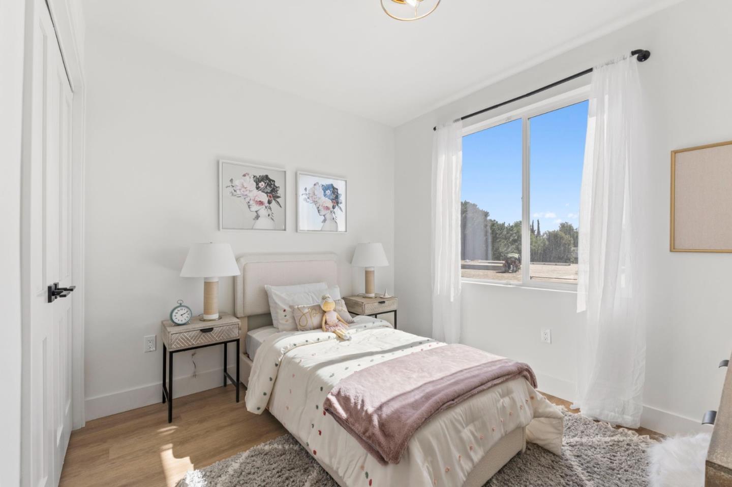 Detail Gallery Image 32 of 46 For 584 Compton Ter, Sunnyvale,  CA 94085 - 3 Beds | 3/1 Baths