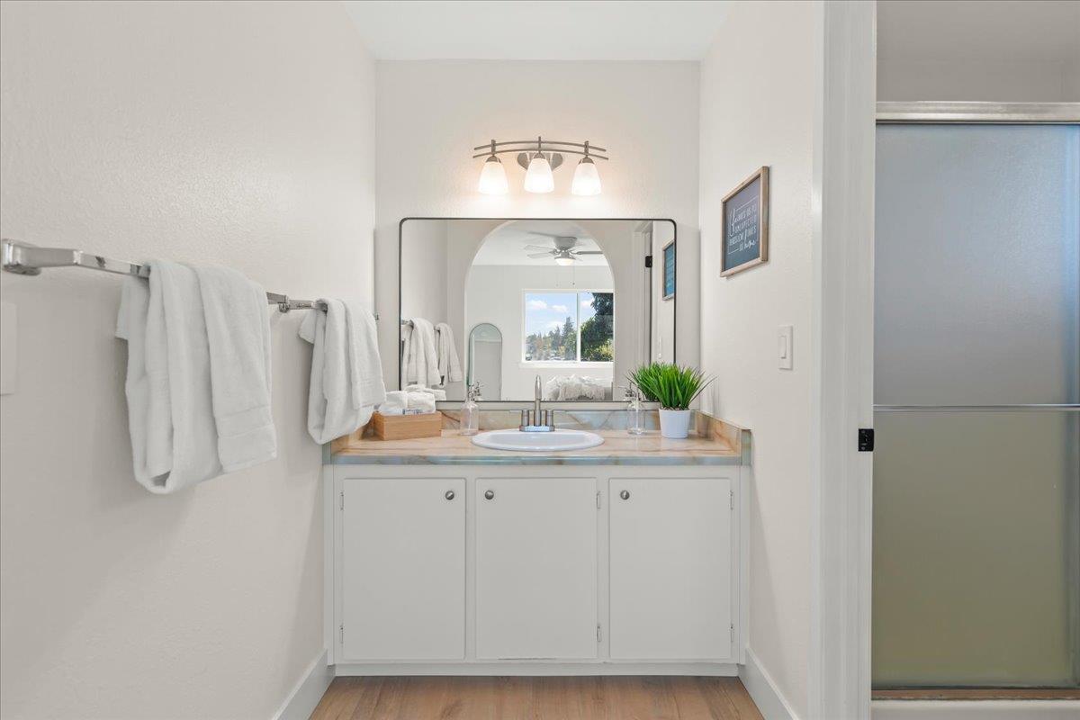 Detail Gallery Image 16 of 26 For 1968 Chardonnay Dr, Oakley,  CA 94561 - 4 Beds | 2/1 Baths