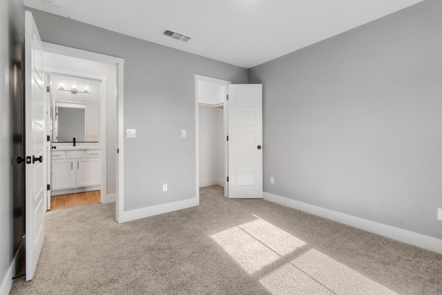 Detail Gallery Image 19 of 45 For 2125 Redding Way, Atwater,  CA 95301 - 5 Beds | 3 Baths