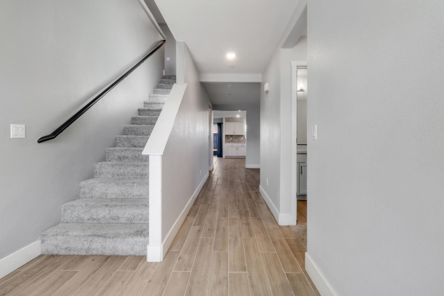 Detail Gallery Image 6 of 45 For 2125 Redding Way, Atwater,  CA 95301 - 5 Beds | 3 Baths