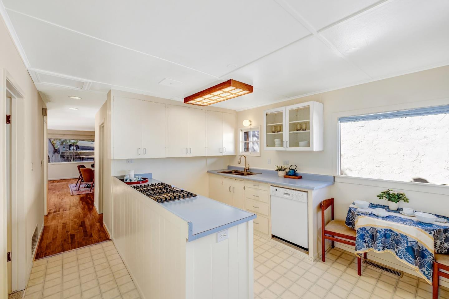 Detail Gallery Image 12 of 32 For 642 Cypress St, Monterey,  CA 93940 - 2 Beds | 1 Baths