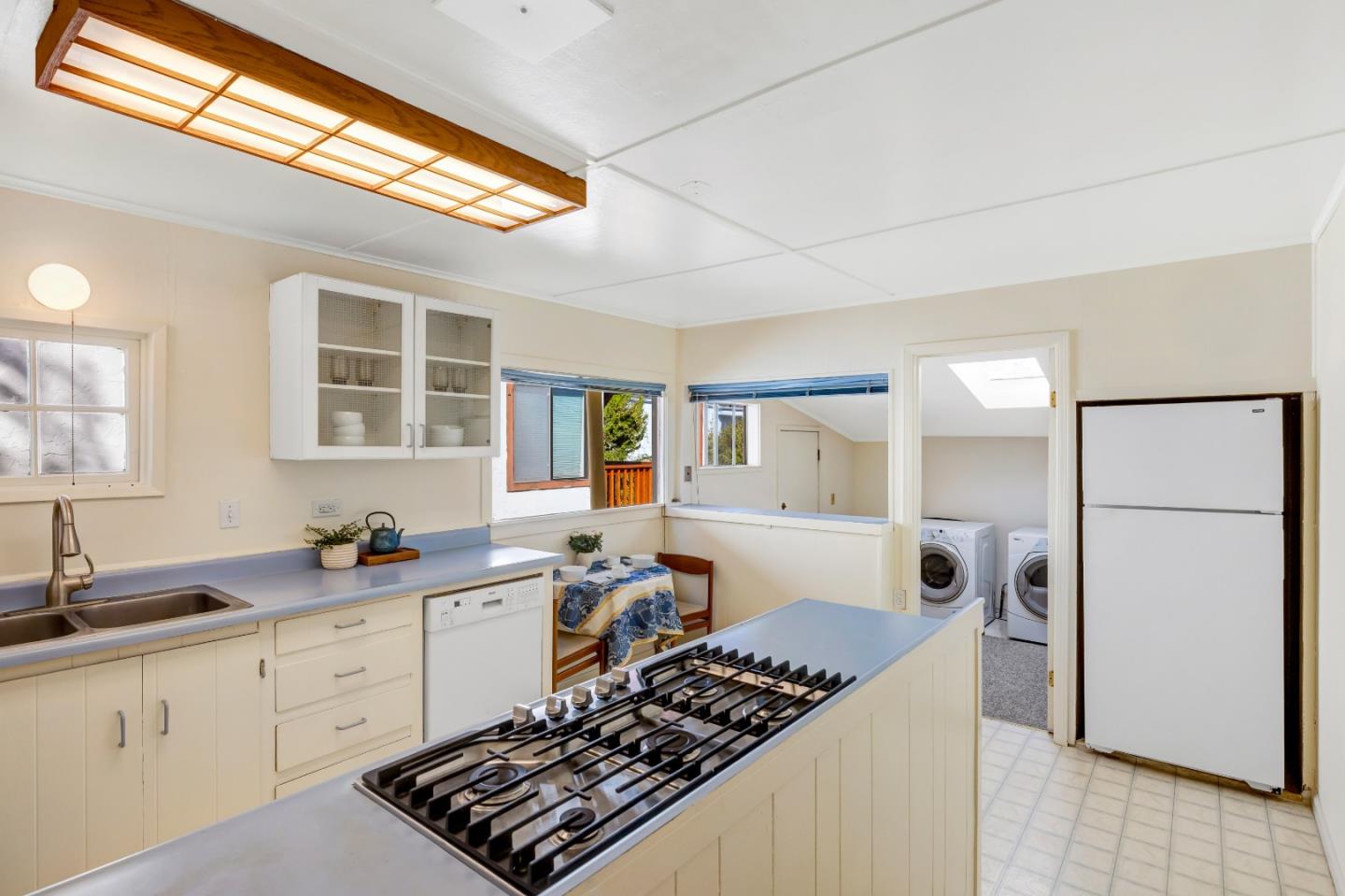 Detail Gallery Image 13 of 32 For 642 Cypress St, Monterey,  CA 93940 - 2 Beds | 1 Baths