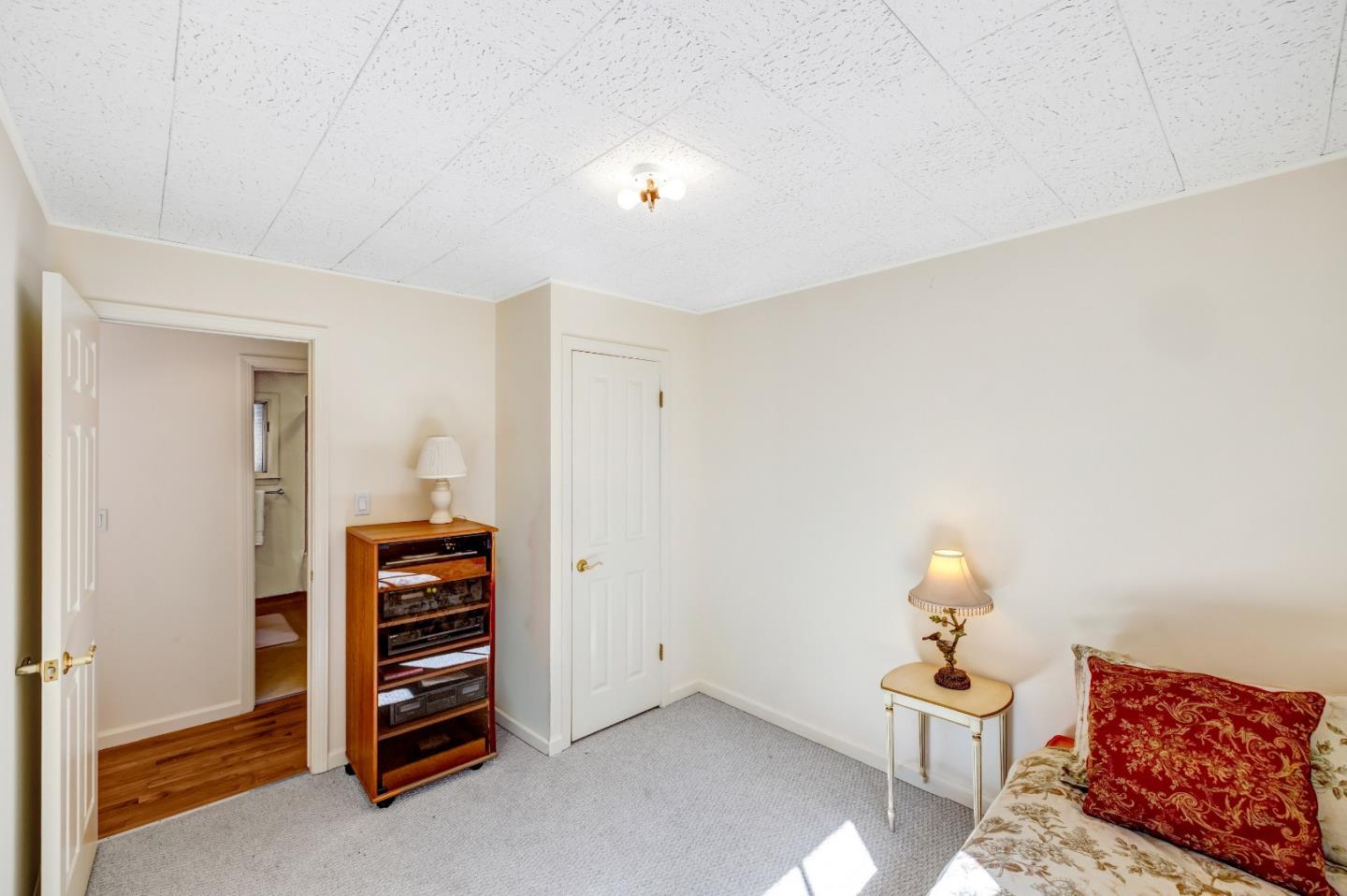 Detail Gallery Image 18 of 32 For 642 Cypress St, Monterey,  CA 93940 - 2 Beds | 1 Baths