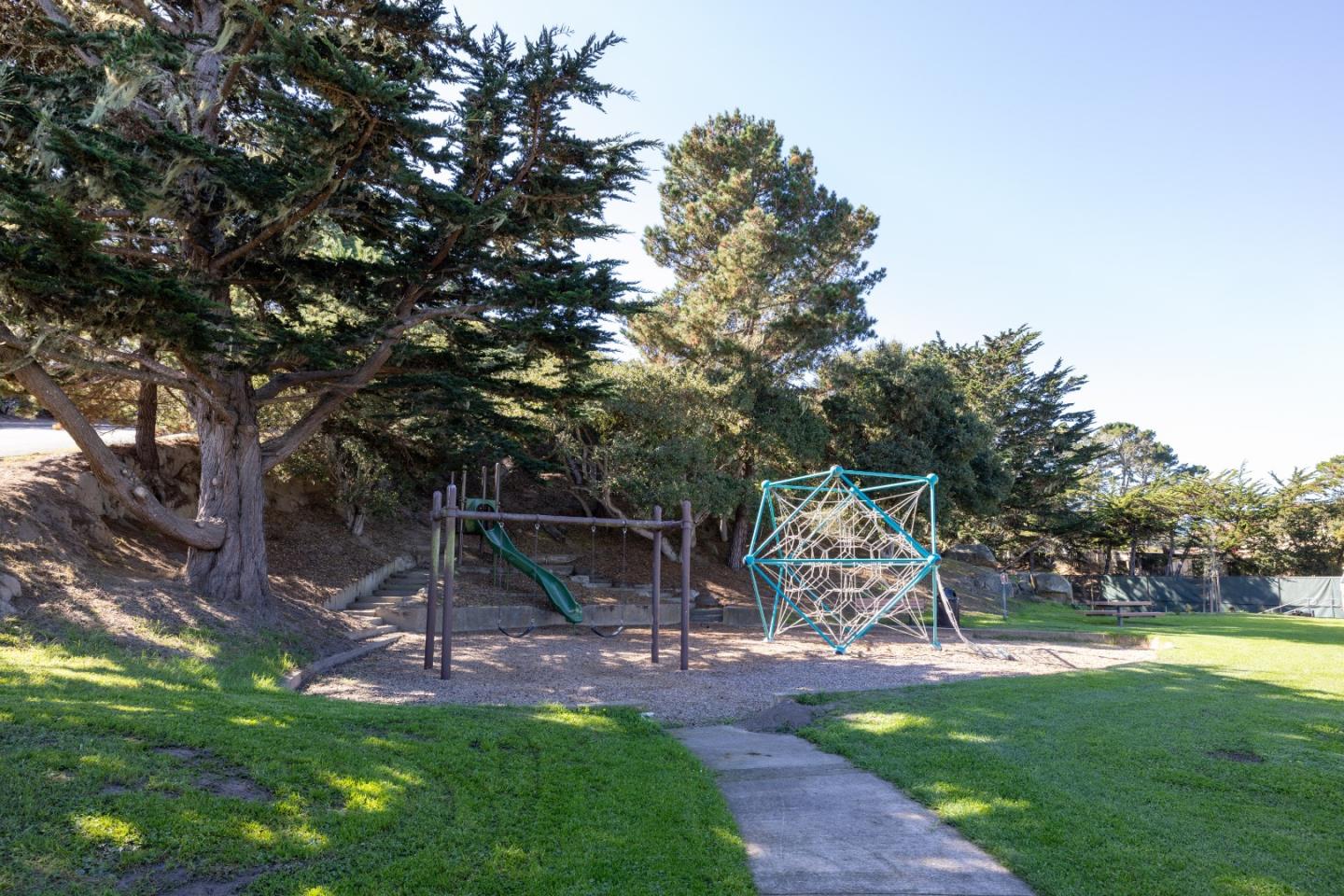 Detail Gallery Image 30 of 32 For 642 Cypress St, Monterey,  CA 93940 - 2 Beds | 1 Baths