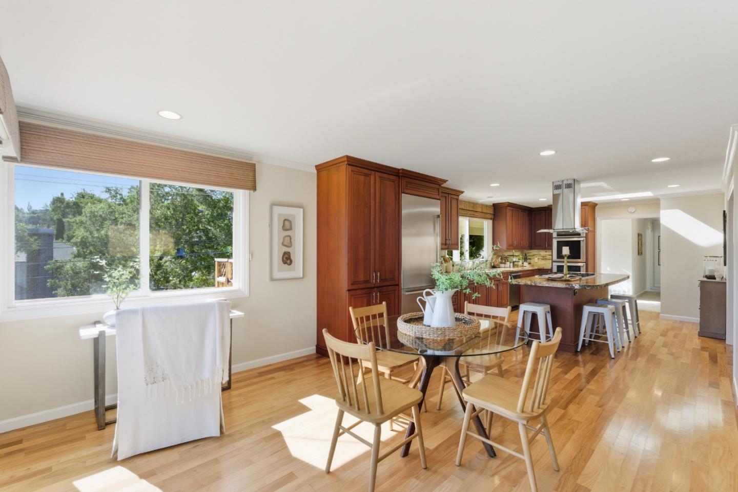 Detail Gallery Image 13 of 43 For 2936 Eaton Ave, San Carlos,  CA 94070 - 3 Beds | 2 Baths