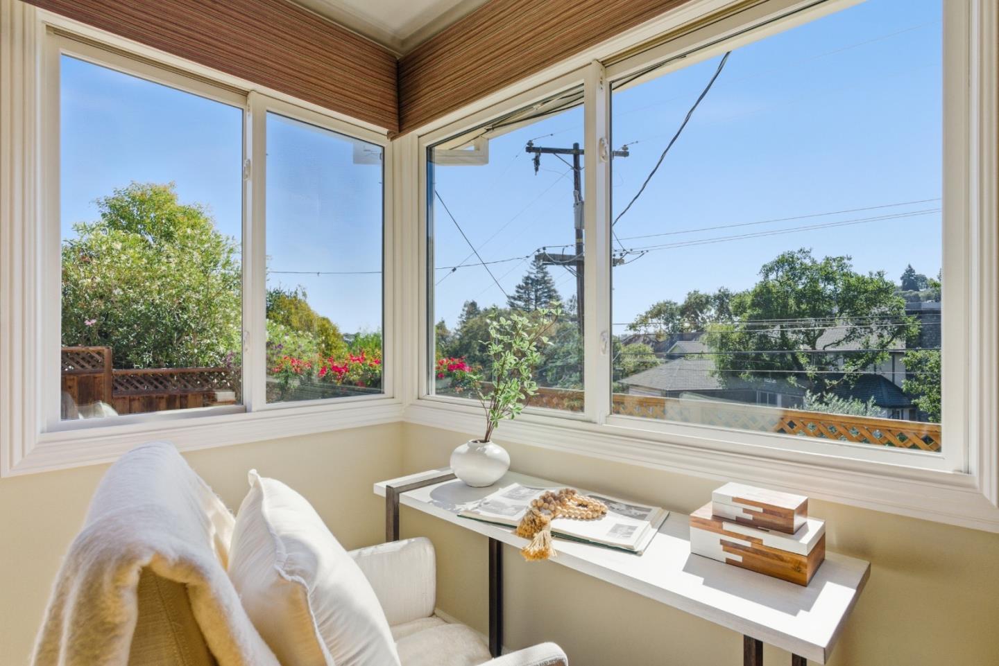 Detail Gallery Image 17 of 43 For 2936 Eaton Ave, San Carlos,  CA 94070 - 3 Beds | 2 Baths