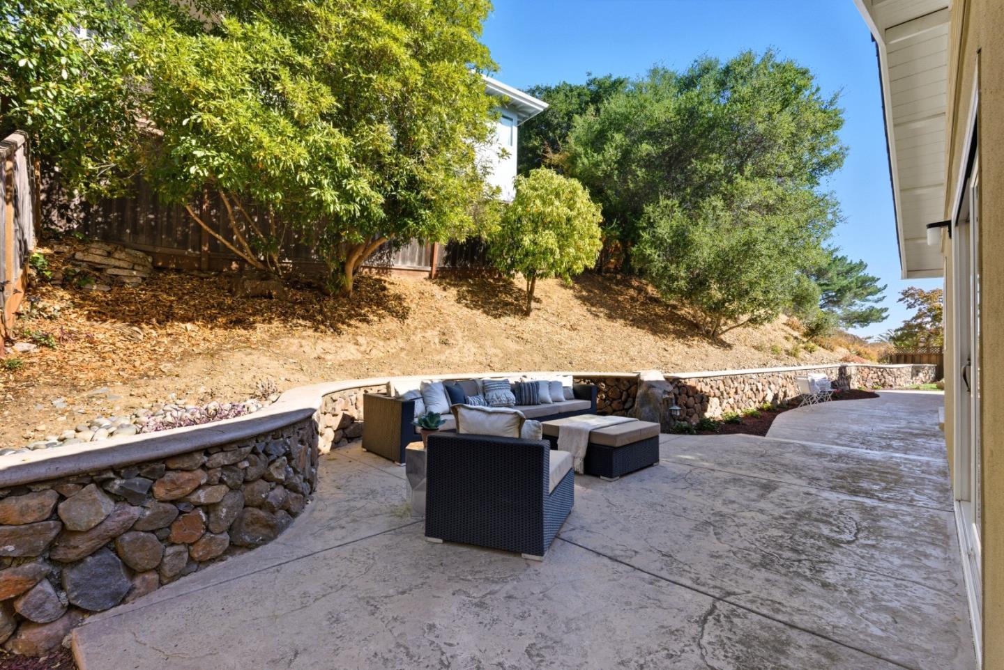 Detail Gallery Image 39 of 43 For 2936 Eaton Ave, San Carlos,  CA 94070 - 3 Beds | 2 Baths