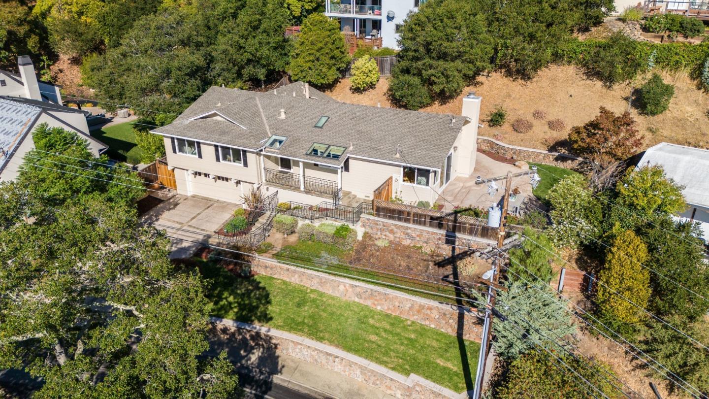 Detail Gallery Image 40 of 43 For 2936 Eaton Ave, San Carlos,  CA 94070 - 3 Beds | 2 Baths