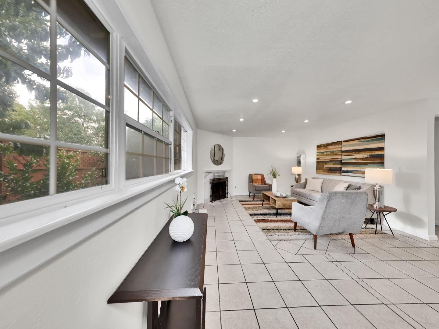 Detail Gallery Image 12 of 34 For 31959 Carroll Ave, Hayward,  CA 94544 - 3 Beds | 2 Baths