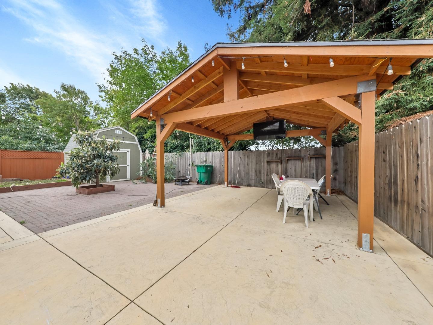 Detail Gallery Image 25 of 34 For 31959 Carroll Ave, Hayward,  CA 94544 - 3 Beds | 2 Baths