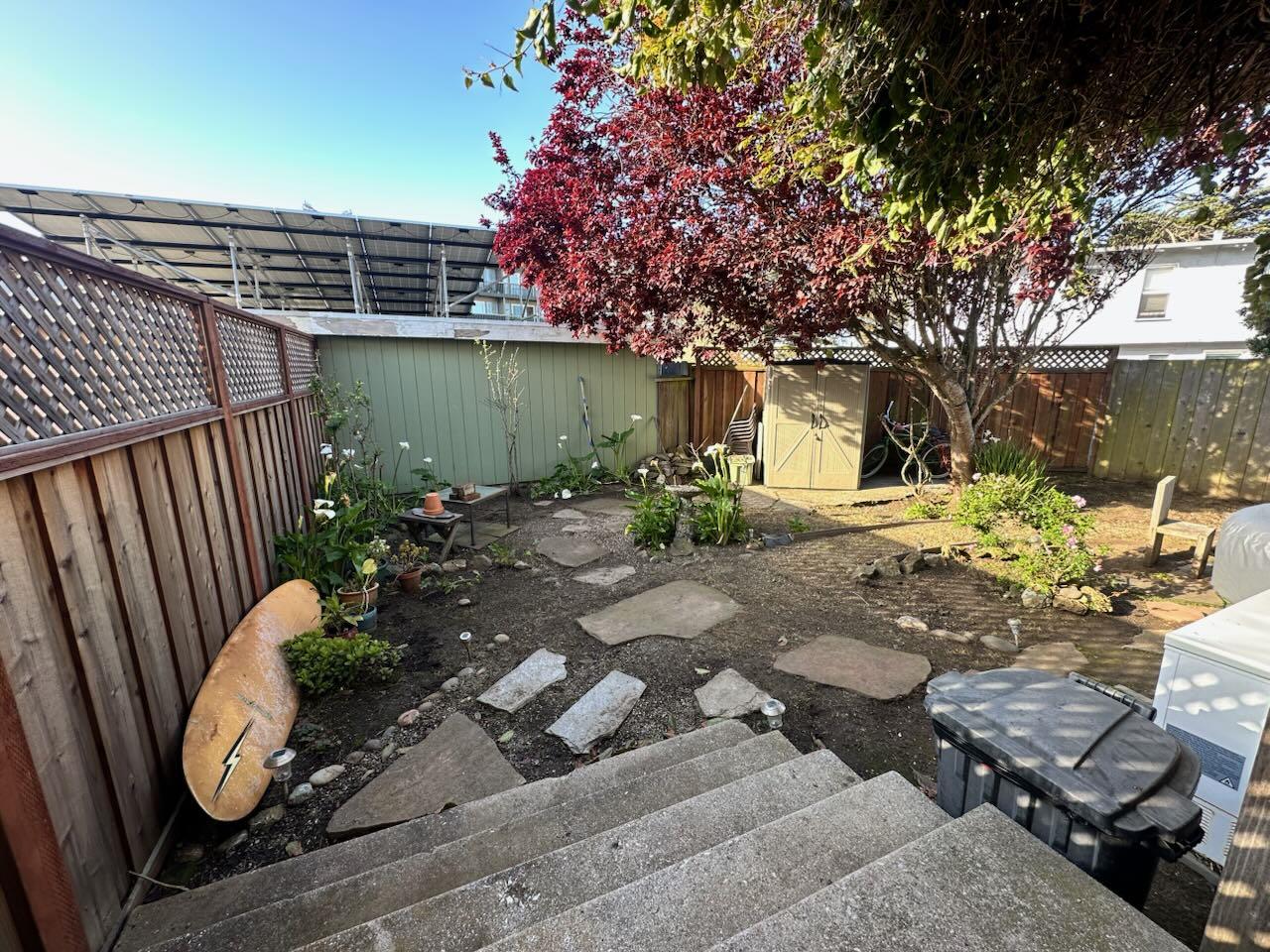 Detail Gallery Image 11 of 15 For 160 Clarendon Rd, Pacifica,  CA 94044 - 8 Beds | 5 Baths