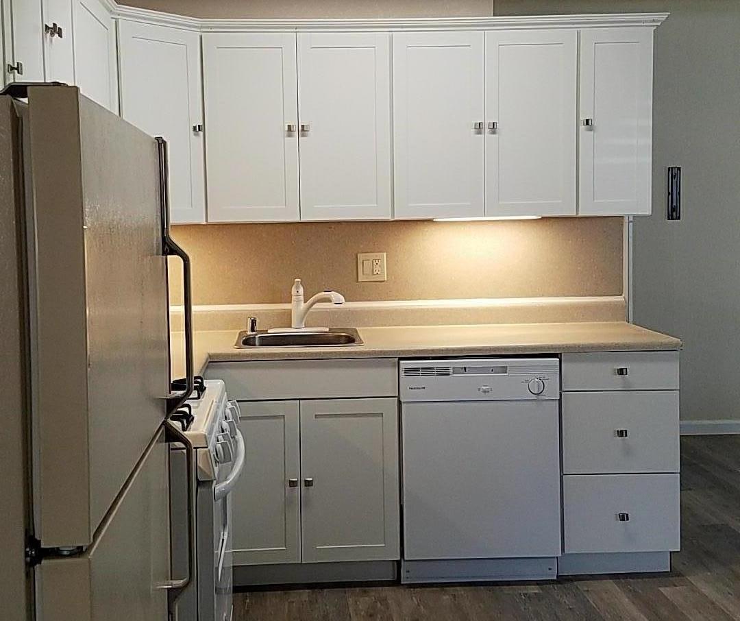 Detail Gallery Image 6 of 15 For 160 Clarendon Rd, Pacifica,  CA 94044 - 8 Beds | 5 Baths