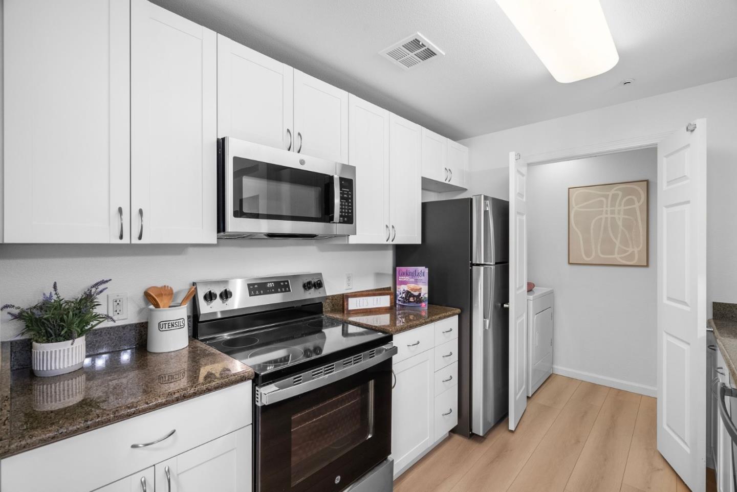 Detail Gallery Image 3 of 24 For 1550 Technology Drive #2119,  San Jose,  CA 95110 - 2 Beds | 2 Baths