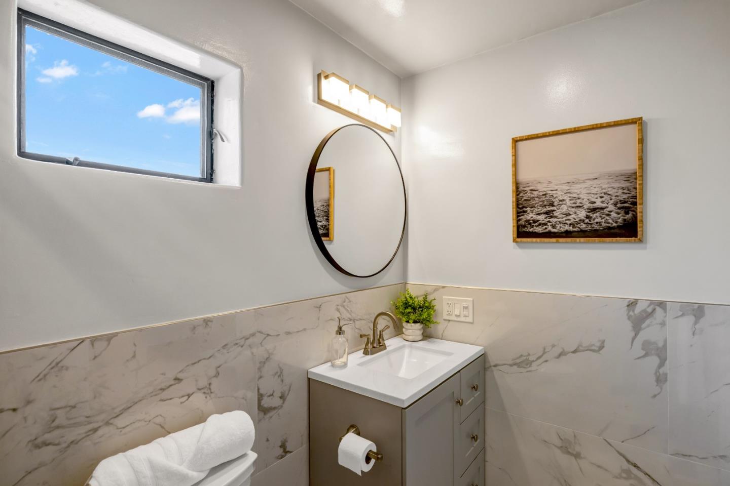 Detail Gallery Image 19 of 28 For 28069 Heron Ct, Carmel Valley,  CA 93923 - 4 Beds | 4 Baths