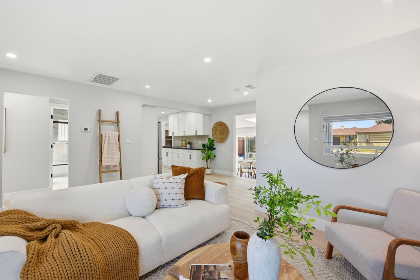 Detail Gallery Image 10 of 44 For 15881 Paseo Largavista, San Lorenzo,  CA 94580 - 4 Beds | 2 Baths