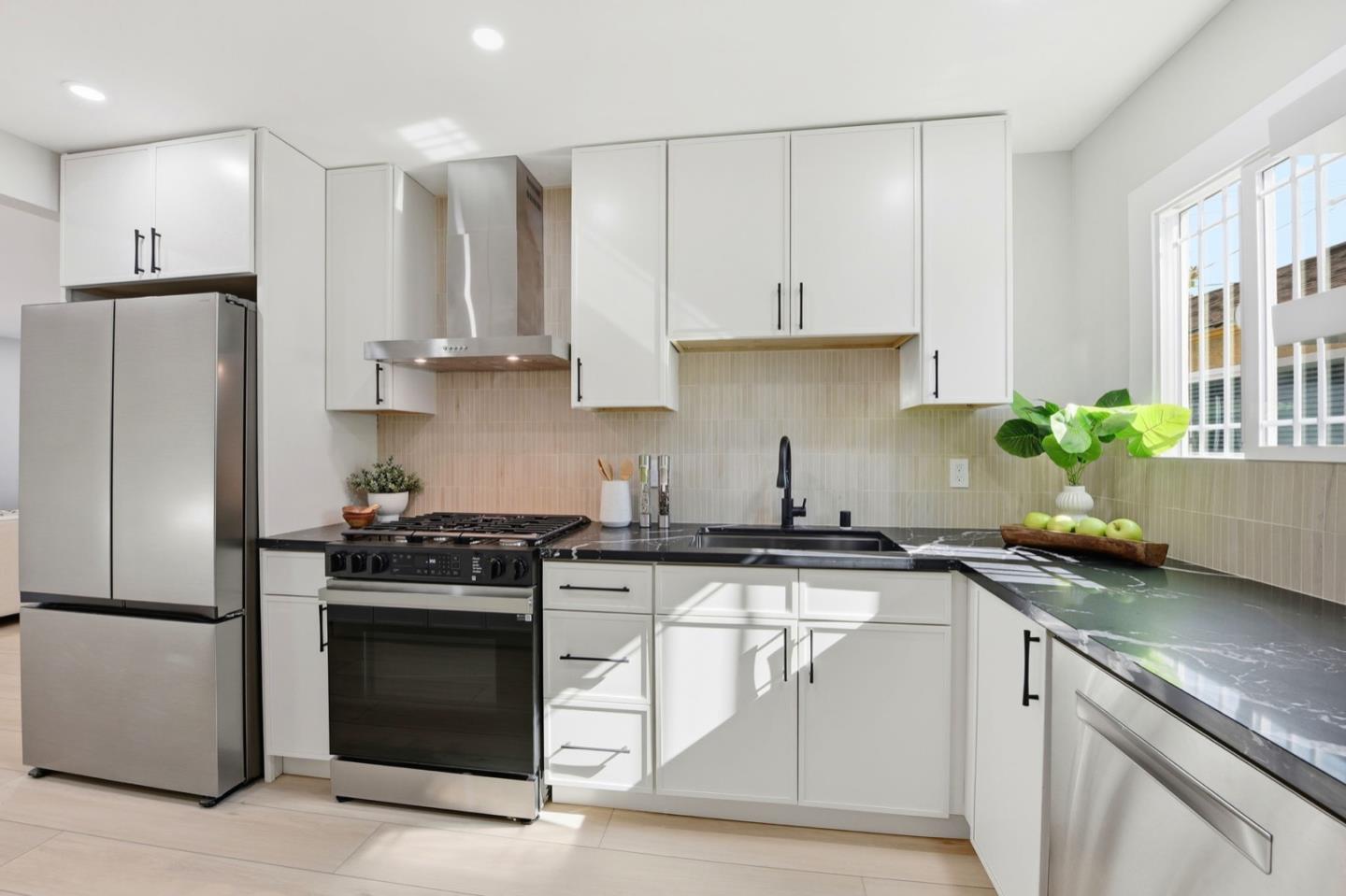 Detail Gallery Image 14 of 44 For 15881 Paseo Largavista, San Lorenzo,  CA 94580 - 4 Beds | 2 Baths