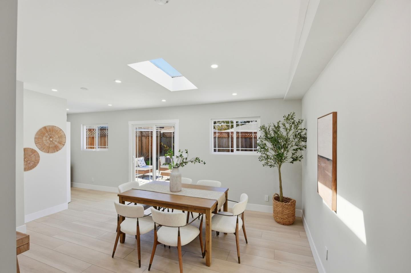 Detail Gallery Image 16 of 44 For 15881 Paseo Largavista, San Lorenzo,  CA 94580 - 4 Beds | 2 Baths