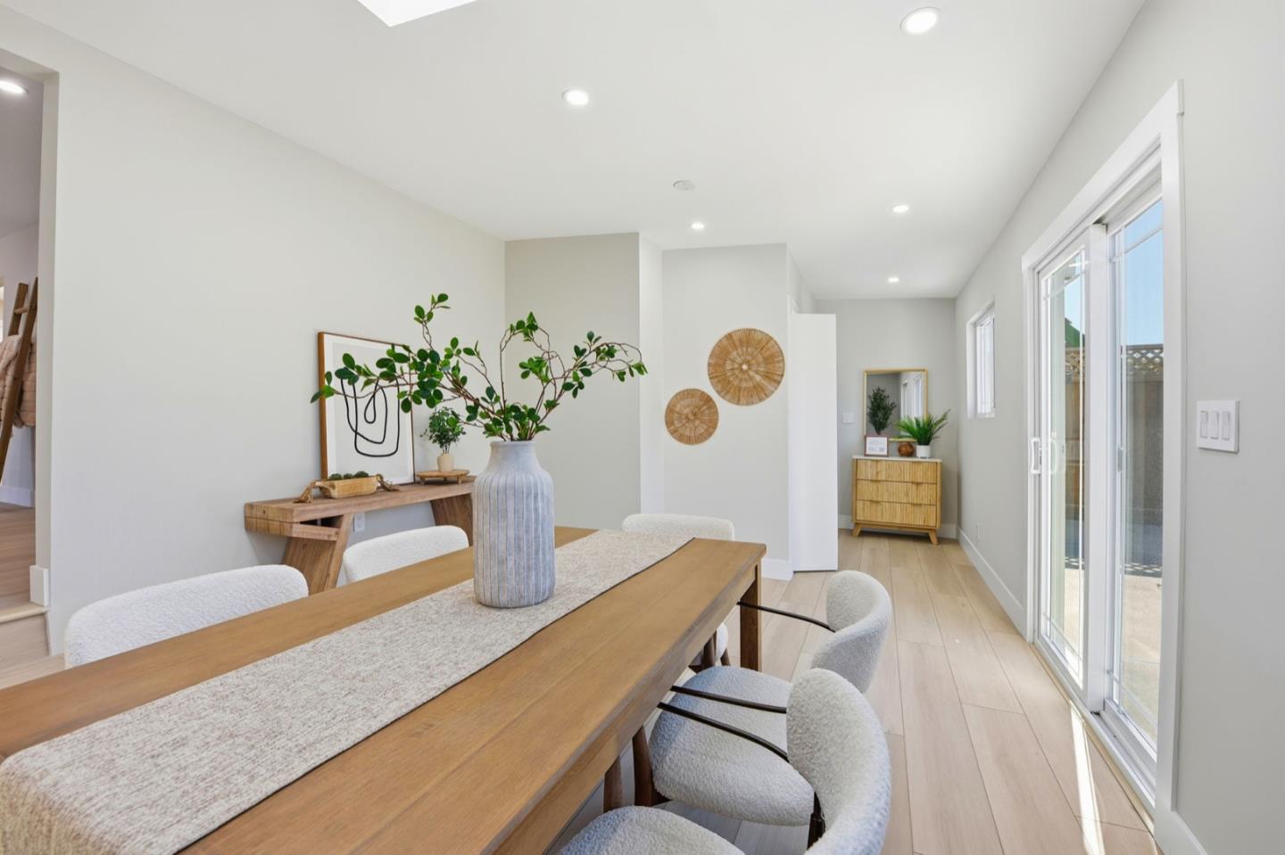 Detail Gallery Image 18 of 44 For 15881 Paseo Largavista, San Lorenzo,  CA 94580 - 4 Beds | 2 Baths