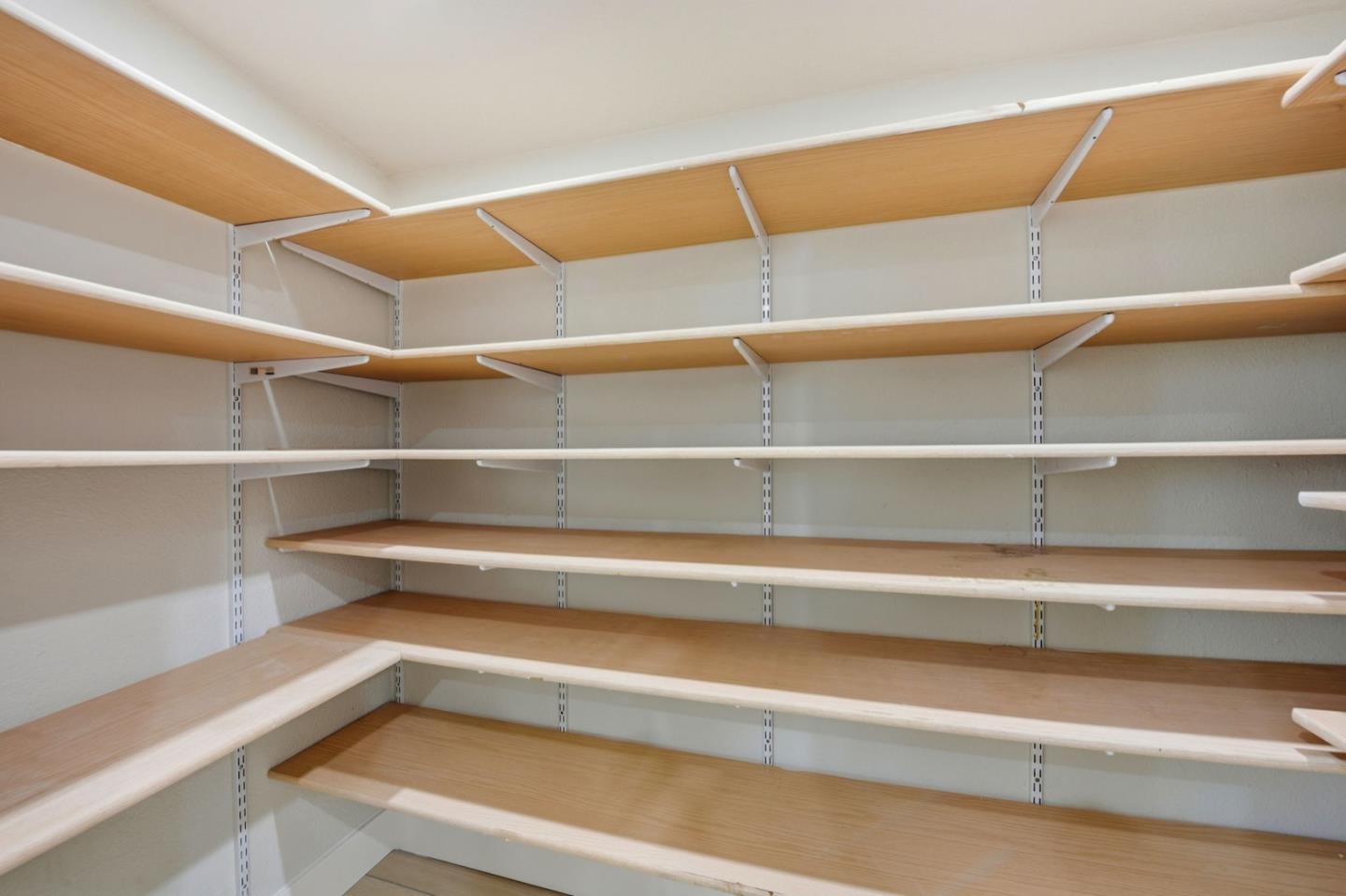 Detail Gallery Image 34 of 44 For 15881 Paseo Largavista, San Lorenzo,  CA 94580 - 4 Beds | 2 Baths