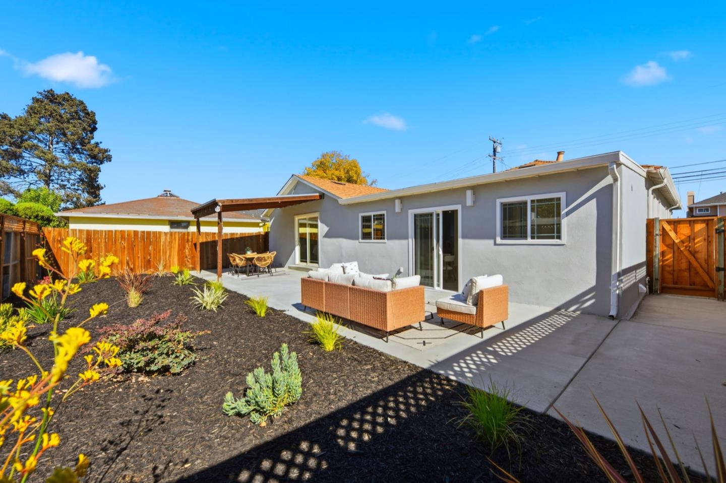 Detail Gallery Image 40 of 44 For 15881 Paseo Largavista, San Lorenzo,  CA 94580 - 4 Beds | 2 Baths