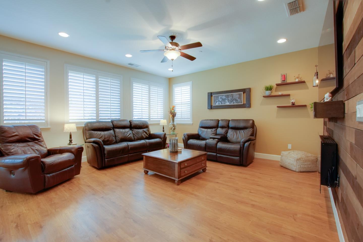 Detail Gallery Image 14 of 50 For 1610 Park Trail Dr, Hollister,  CA 95023 - 4 Beds | 3 Baths