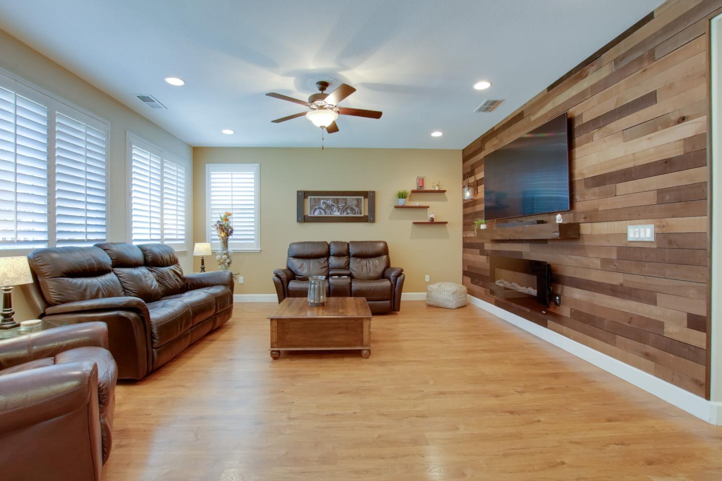 Detail Gallery Image 15 of 50 For 1610 Park Trail Dr, Hollister,  CA 95023 - 4 Beds | 3 Baths