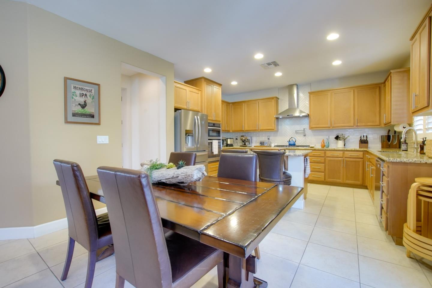 Detail Gallery Image 17 of 50 For 1610 Park Trail Dr, Hollister,  CA 95023 - 4 Beds | 3 Baths