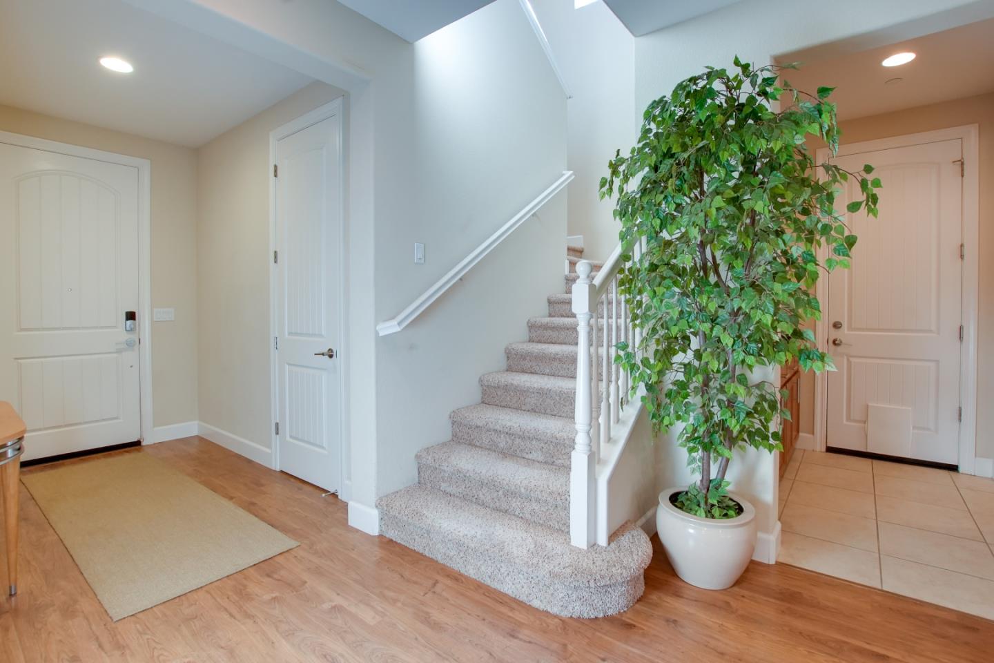 Detail Gallery Image 9 of 50 For 1610 Park Trail Dr, Hollister,  CA 95023 - 4 Beds | 3 Baths