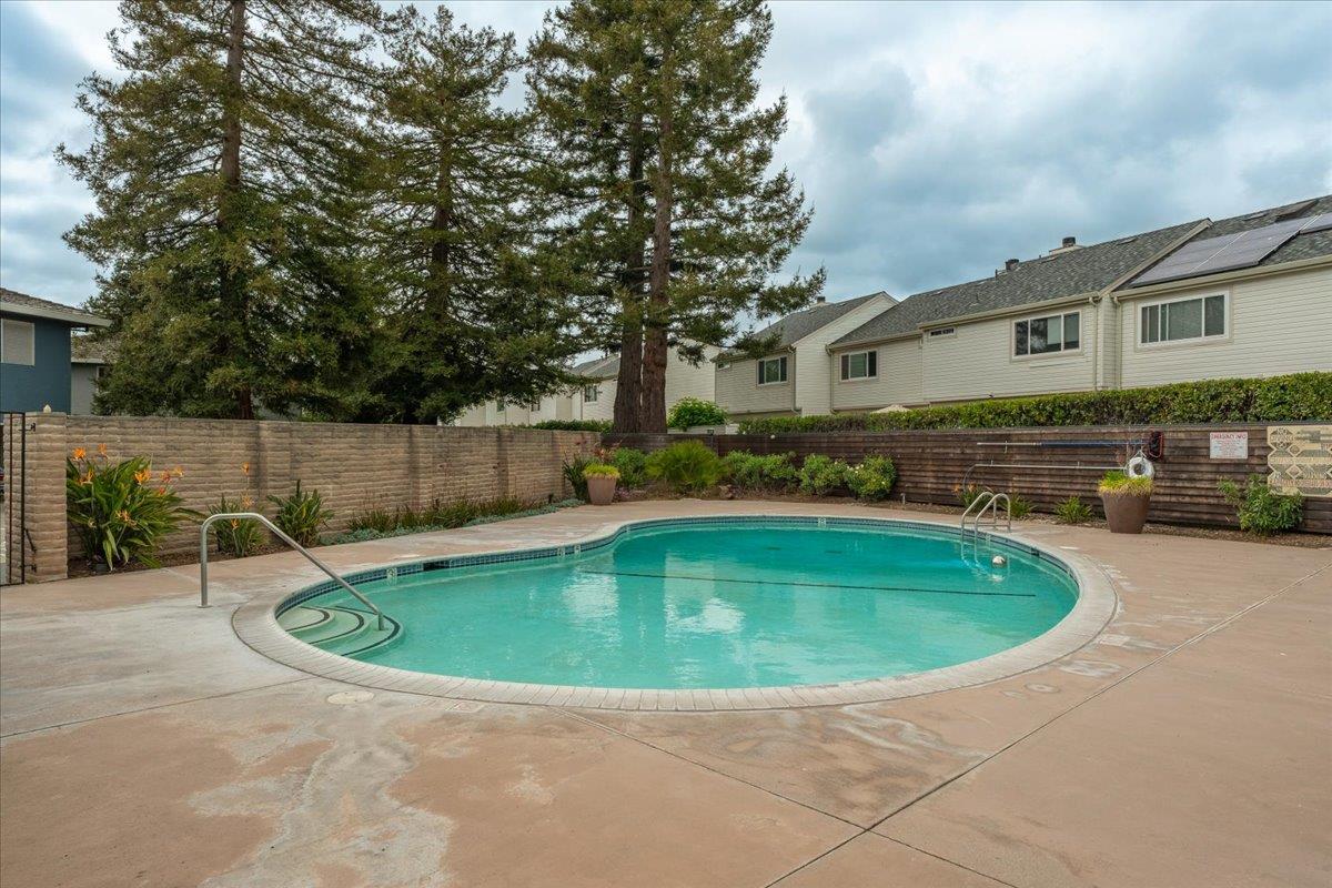 Detail Gallery Image 15 of 16 For 1375 42nd Ave #1,  Capitola,  CA 95010 - 2 Beds | 1 Baths