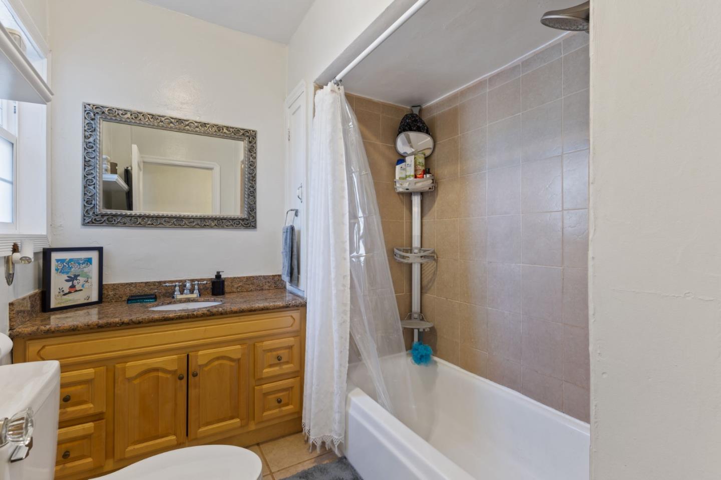 Detail Gallery Image 10 of 27 For 2830 69th Ave, Oakland,  CA 94605 - 2 Beds | 1 Baths