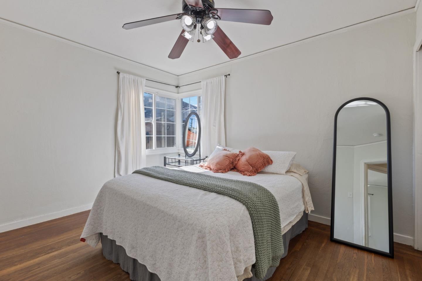 Detail Gallery Image 11 of 27 For 2830 69th Ave, Oakland,  CA 94605 - 2 Beds | 1 Baths