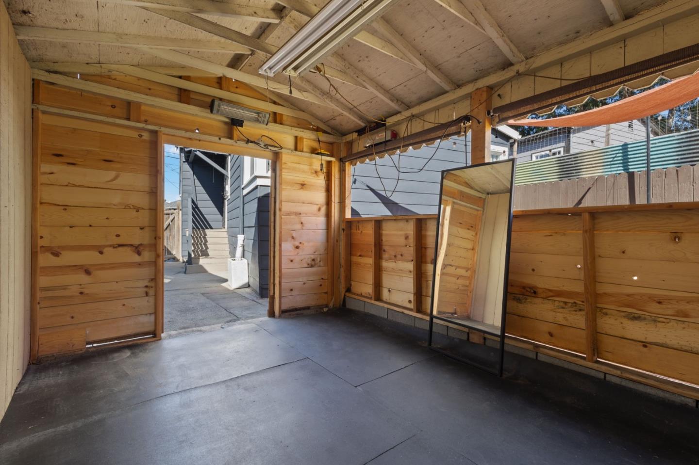 Detail Gallery Image 18 of 27 For 2830 69th Ave, Oakland,  CA 94605 - 2 Beds | 1 Baths