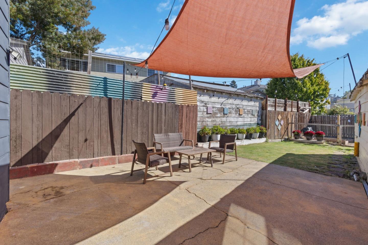 Detail Gallery Image 20 of 27 For 2830 69th Ave, Oakland,  CA 94605 - 2 Beds | 1 Baths