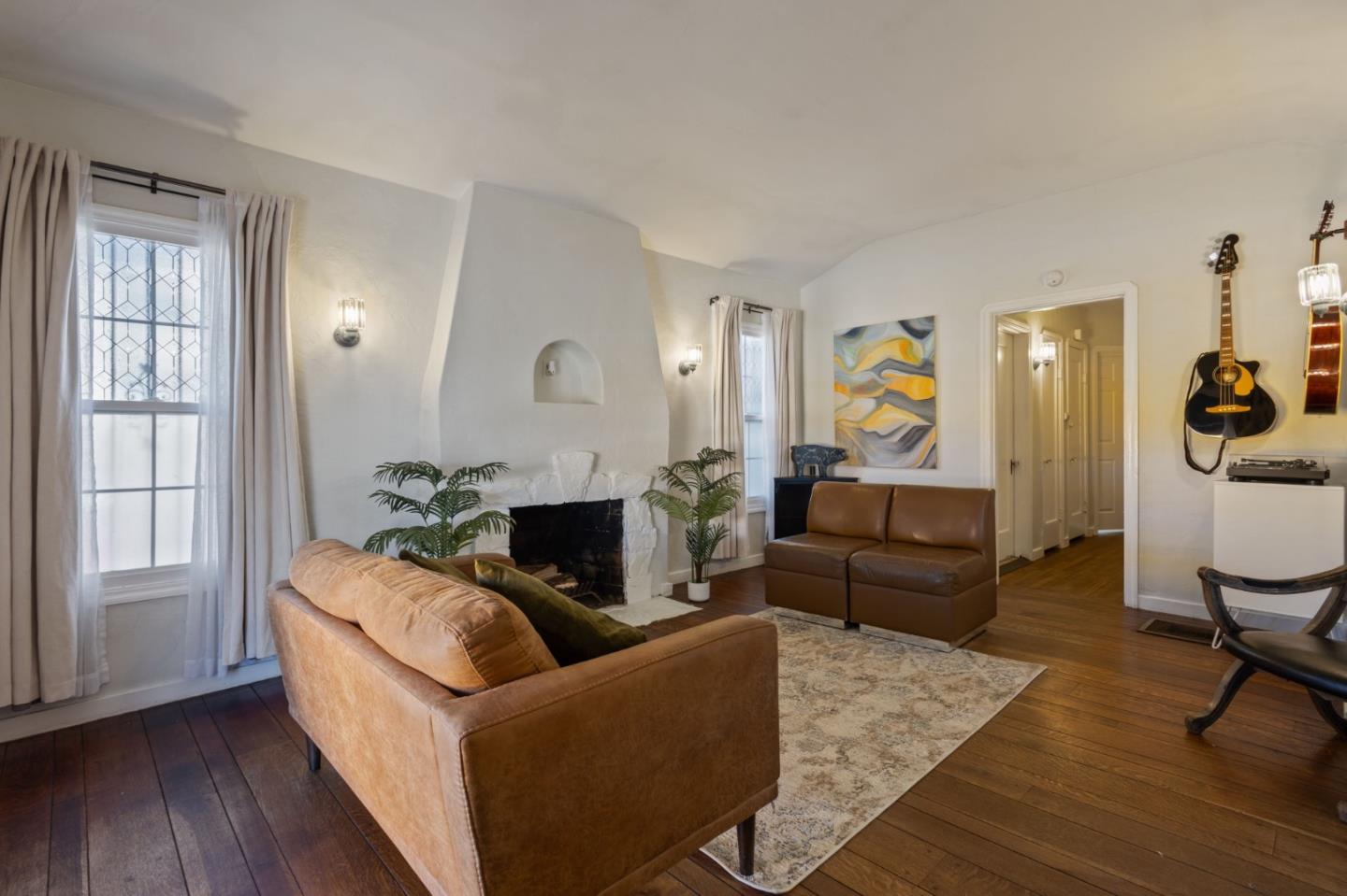 Detail Gallery Image 5 of 27 For 2830 69th Ave, Oakland,  CA 94605 - 2 Beds | 1 Baths