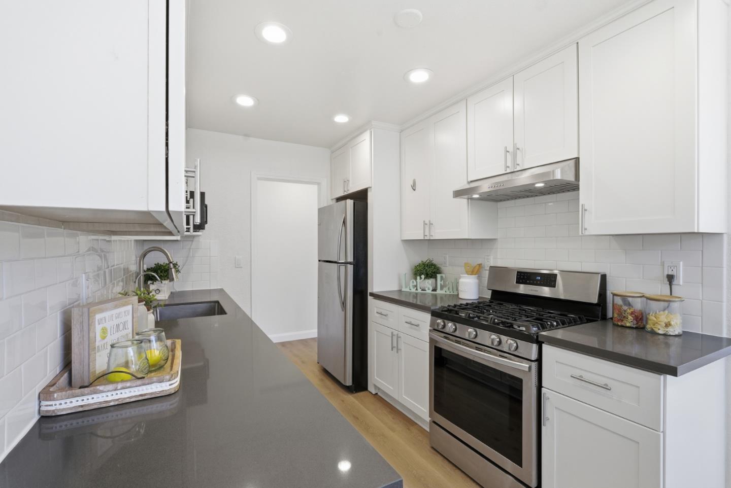 Detail Gallery Image 12 of 41 For 31266 Meadowbrook Ave, Hayward,  CA 94544 - 3 Beds | 2 Baths