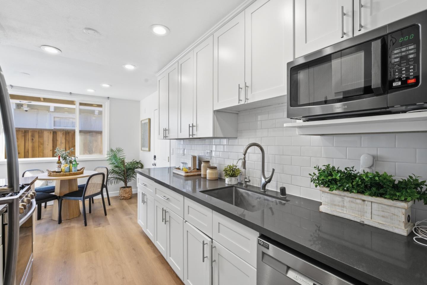 Detail Gallery Image 15 of 41 For 31266 Meadowbrook Ave, Hayward,  CA 94544 - 3 Beds | 2 Baths