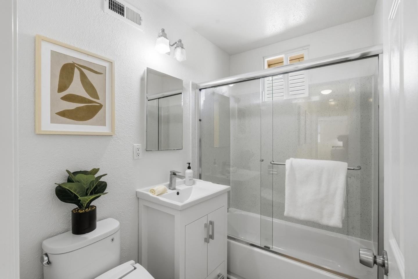 Detail Gallery Image 33 of 41 For 31266 Meadowbrook Ave, Hayward,  CA 94544 - 3 Beds | 2 Baths