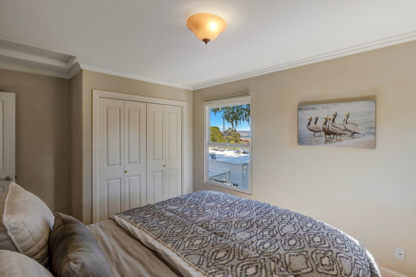 Detail Gallery Image 12 of 21 For 981 Harrison St, Monterey,  CA 93940 - 3 Beds | 2/1 Baths