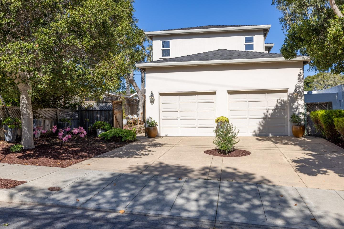 Detail Gallery Image 17 of 21 For 981 Harrison St, Monterey,  CA 93940 - 3 Beds | 2/1 Baths