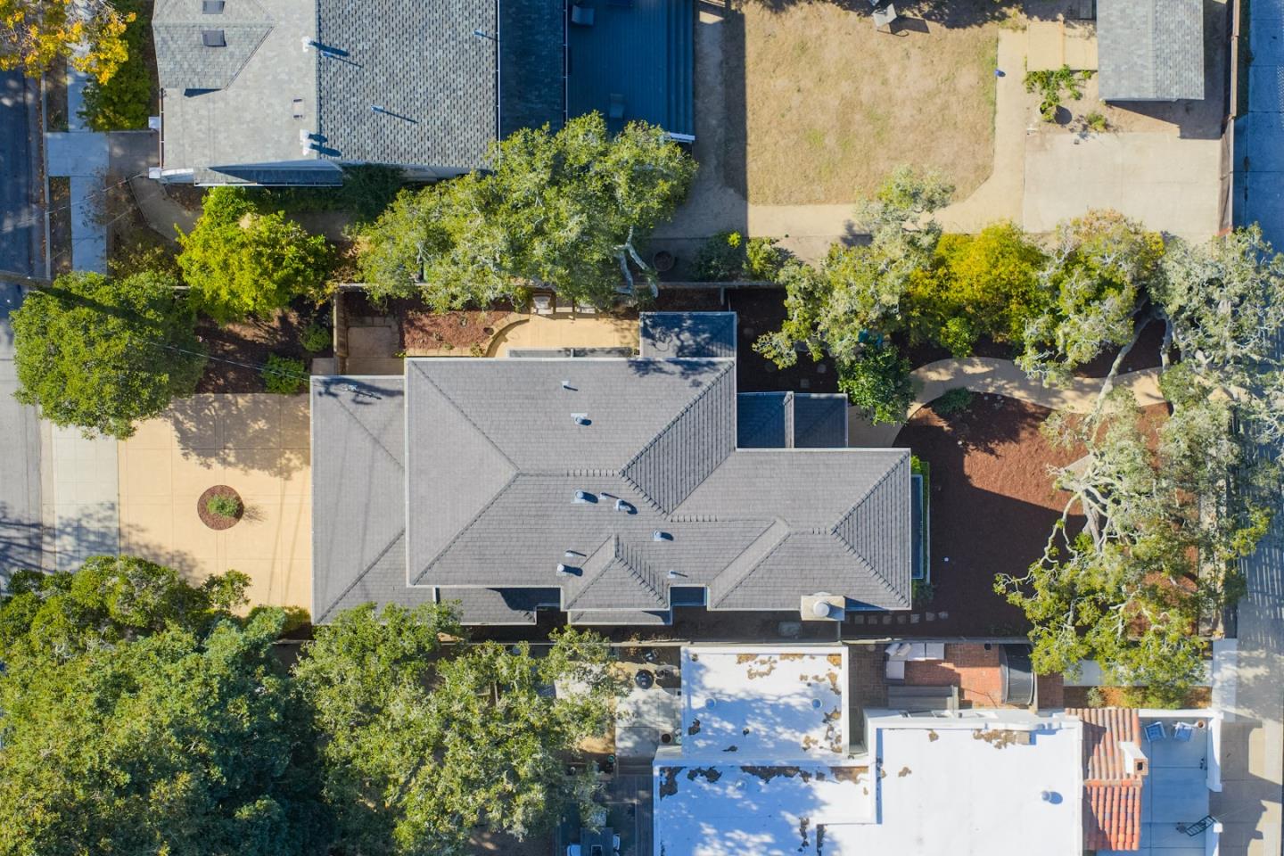 Detail Gallery Image 18 of 21 For 981 Harrison St, Monterey,  CA 93940 - 3 Beds | 2/1 Baths