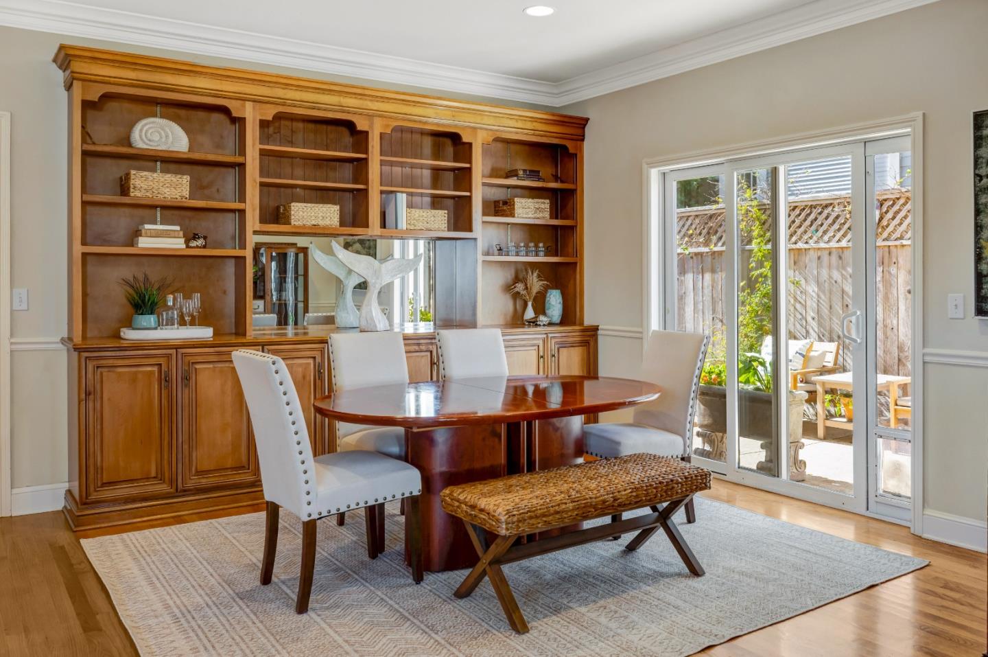 Detail Gallery Image 7 of 21 For 981 Harrison St, Monterey,  CA 93940 - 3 Beds | 2/1 Baths